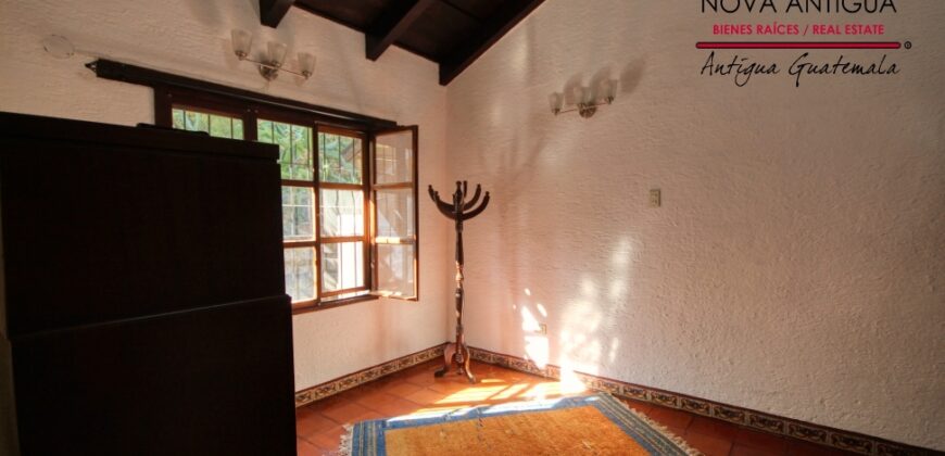 H113 – Cozy house in San Pedro el Alto