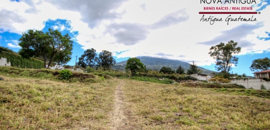 I483 – Terreno en venta fuera de residencial