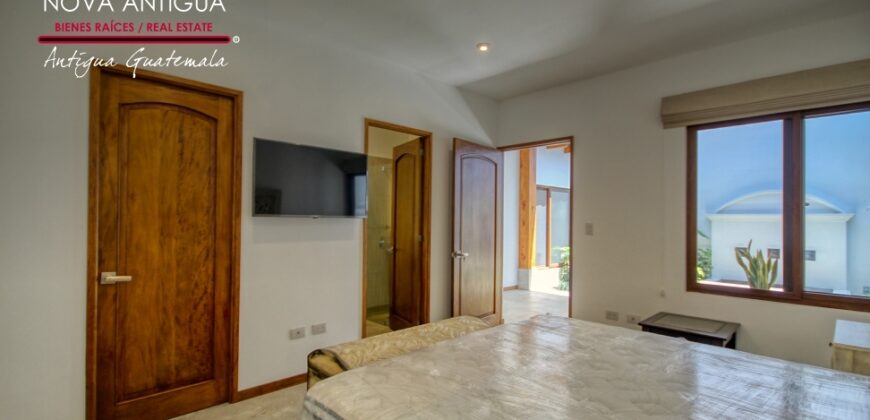 SI17 – Newly built house in the Santa Ines area