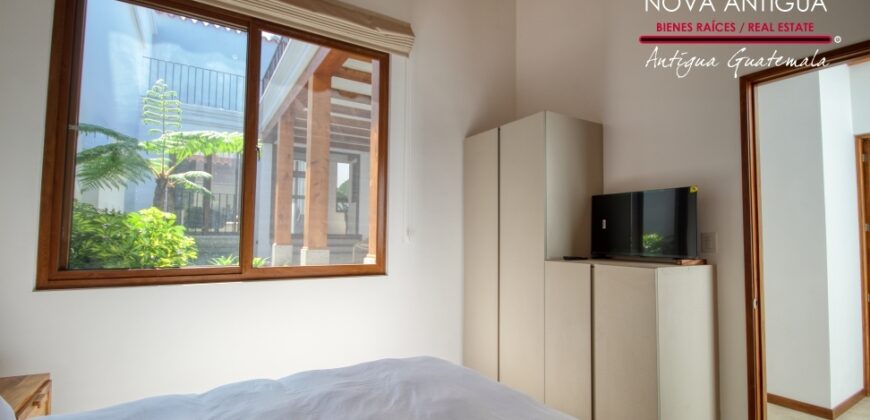 SI17 – Casa recien construida en el area de Santa Ines