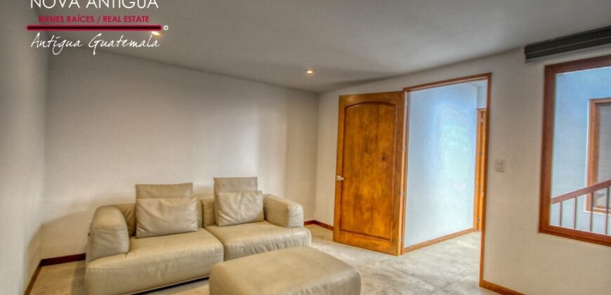 SI17 – Newly built house in the Santa Ines area