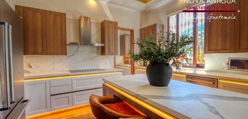 SI18 -Exclusiva residencia colonial en La Antigua Guatemala