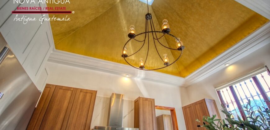 SI18 – Exclusive Colonial Residence in La Antigua Guatemala