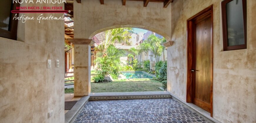 SI18 -Exclusiva residencia colonial en La Antigua Guatemala