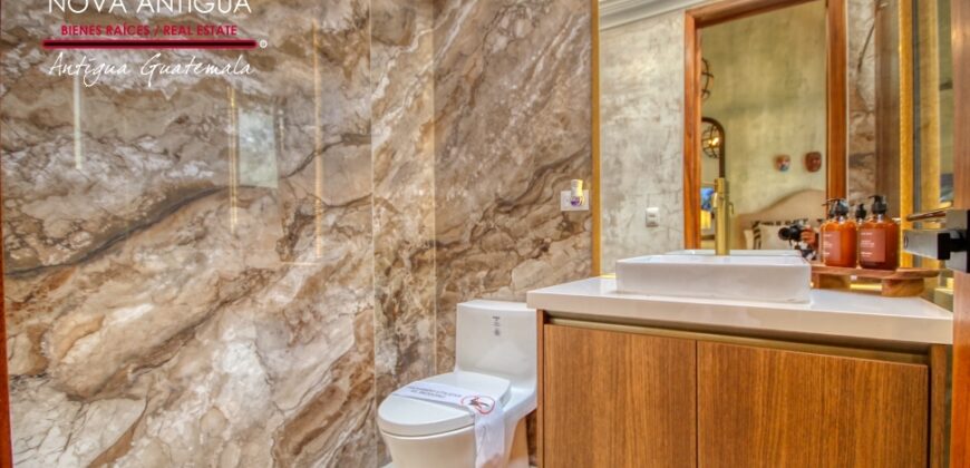 SI18 -Exclusiva residencia colonial en La Antigua Guatemala