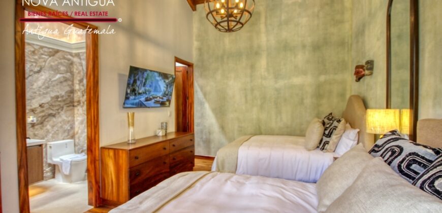 SI18 -Exclusiva residencia colonial en La Antigua Guatemala