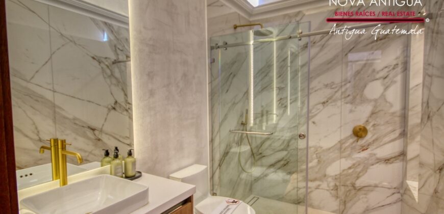 SI18 – Exclusive Colonial Residence in La Antigua Guatemala