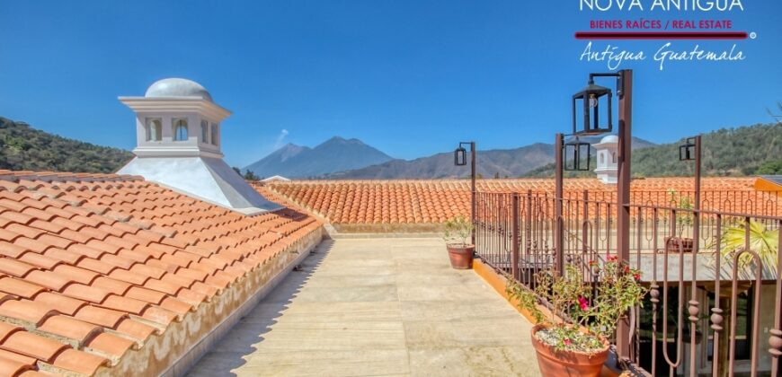 SI18 – Exclusive Colonial Residence in La Antigua Guatemala