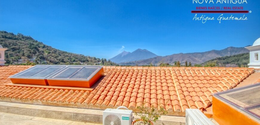 SI18 -Exclusiva residencia colonial en La Antigua Guatemala
