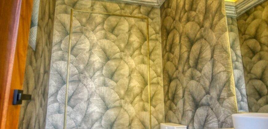 SI19 – Residence in an Exclusive Gated Community