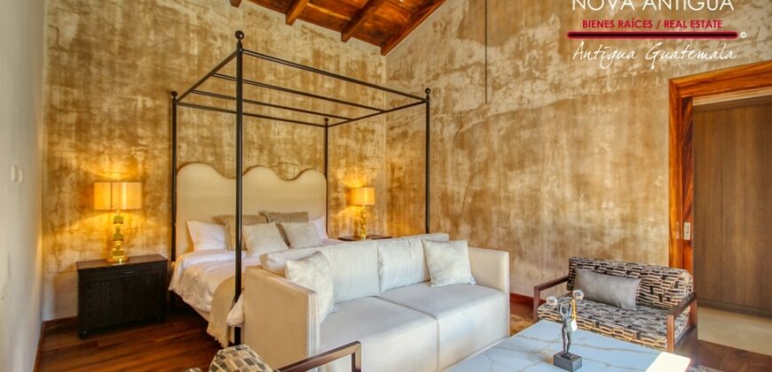 SI19 – Residence in an Exclusive Gated Community