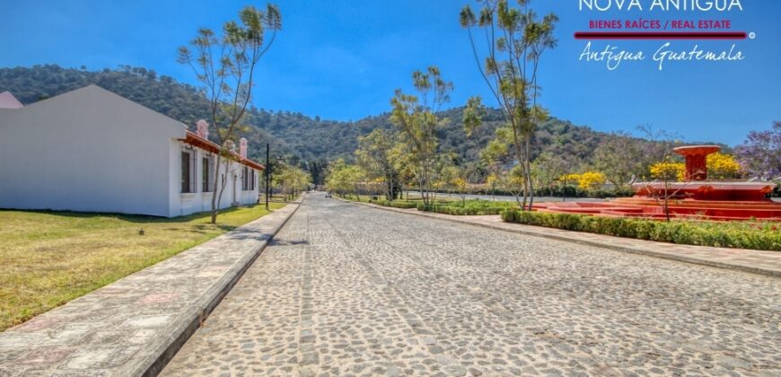 SI19 – Residence in an Exclusive Gated Community