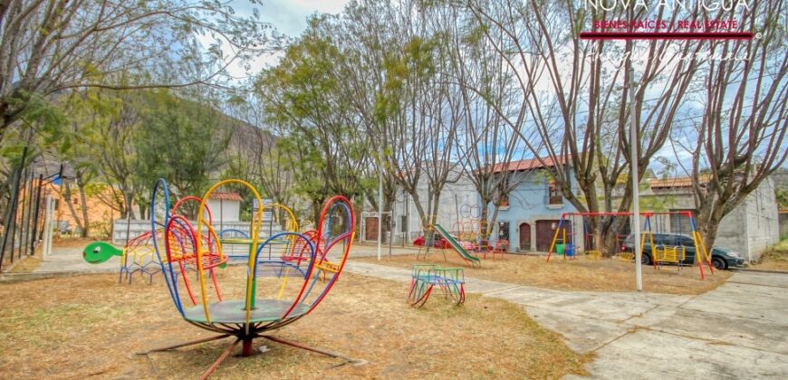 F490 – Land in a residential area in Jocotenango