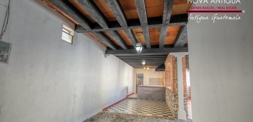 I74 – Spacious house in the San Pedro las Huertas area