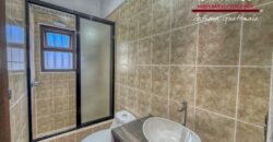 J146 – Casa recien construida en el area de Ciudad Vieja