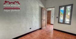 J146 – Casa recien construida en el area de Ciudad Vieja