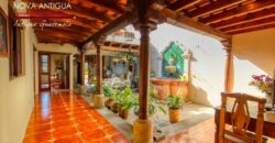 B150 – Casa en exclusivo condominio a la venta