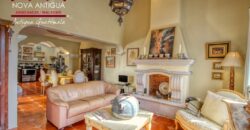 B150 – Casa en exclusivo condominio a la venta