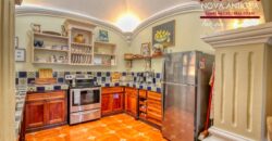 B150 – Casa en exclusivo condominio a la venta