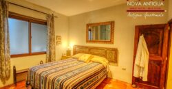 B150 – Casa en exclusivo condominio a la venta