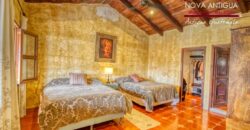 B150 – Casa en exclusivo condominio a la venta