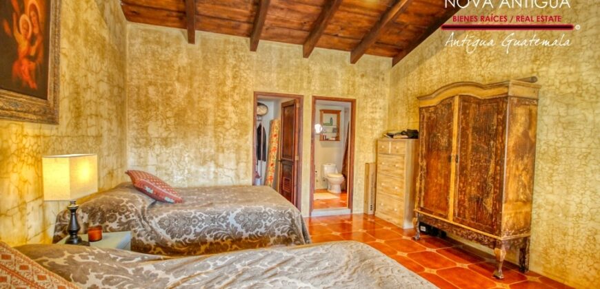 B150 – House in Exclusive Gated Community for Sale