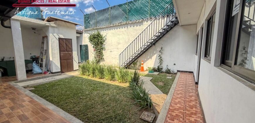 A4246 – Commercial Spaces for Rent in Antigua Guatemala