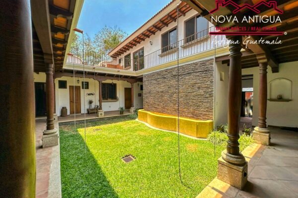 F491 – Casa en venta en residencial en el area de Jococtenango