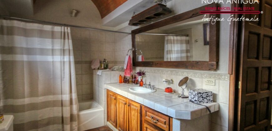A4243 – Beautiful House for Rent in a Gated Community
