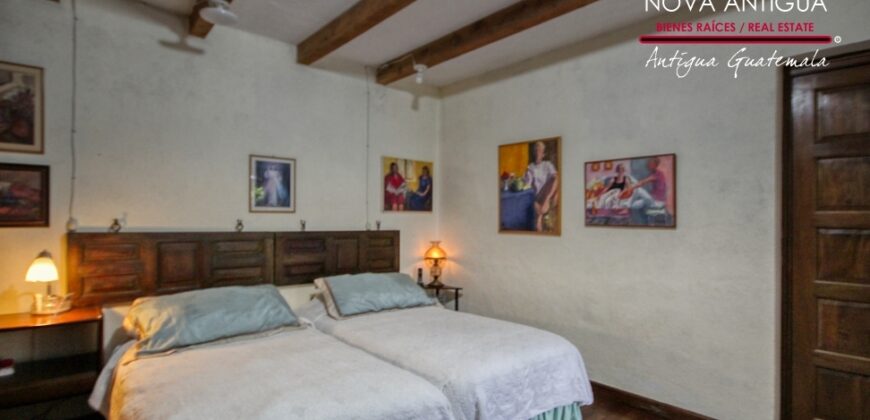 A4243 – Hermosa casa en renta dentro de residencial