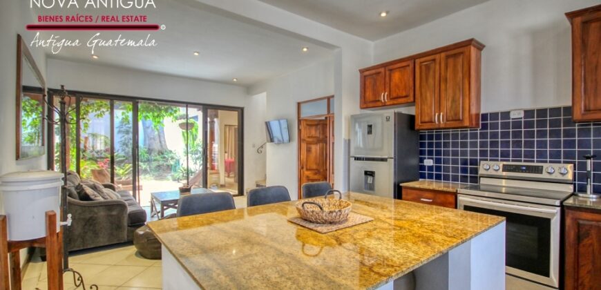 J147 -Charming Modern Colonial-Style Property