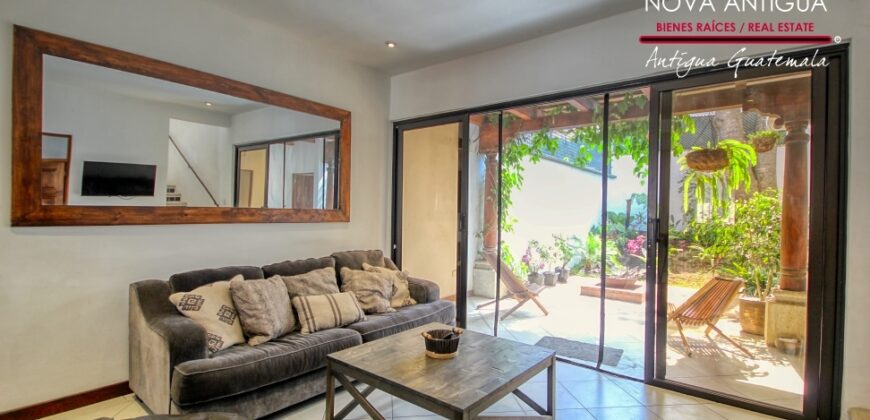 J147 -Charming Modern Colonial-Style Property