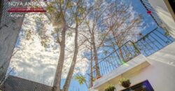 J147 -Charming Modern Colonial-Style Property