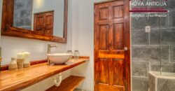 J147 – Encantadora propiedad de estilo colonial moderno