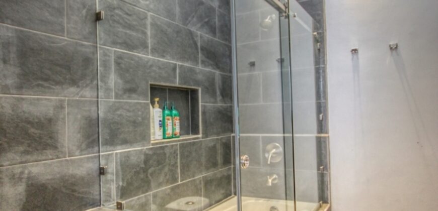 J147 -Charming Modern Colonial-Style Property