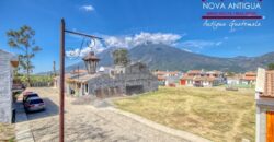 J147 – Encantadora propiedad de estilo colonial moderno