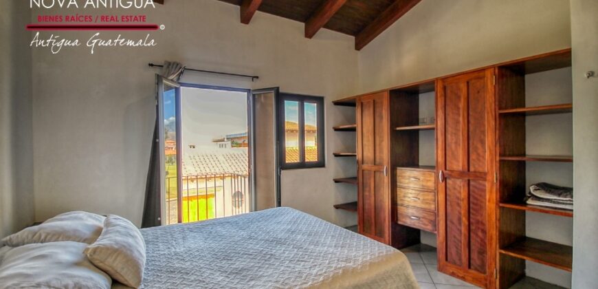 J147 -Charming Modern Colonial-Style Property