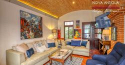 R34 – Casa en residencial carretera hacia Alotenango