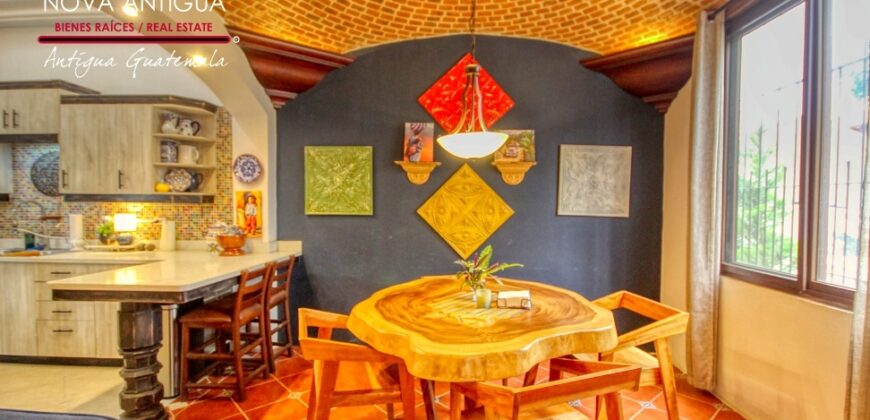 R34 – Casa en residencial carretera hacia Alotenango