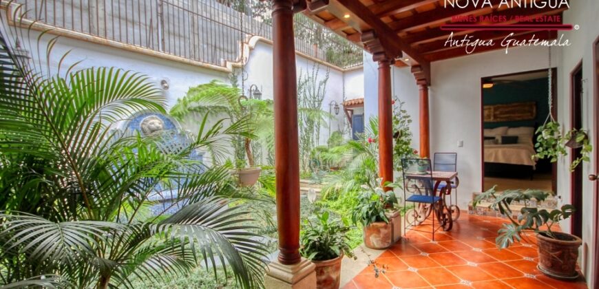 R34 – Casa en residencial carretera hacia Alotenango