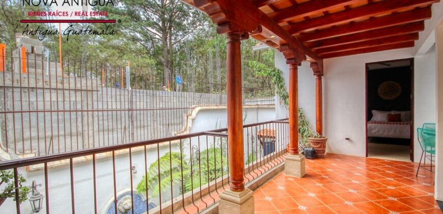 R34 – Casa en residencial carretera hacia Alotenango