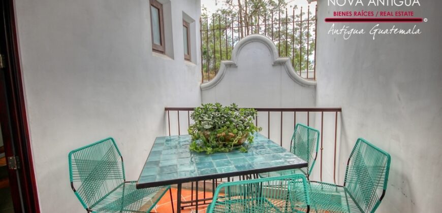 R34 – Casa en residencial carretera hacia Alotenango