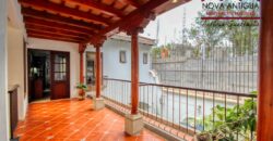 R34 – House in residential area on the road to Alotenango