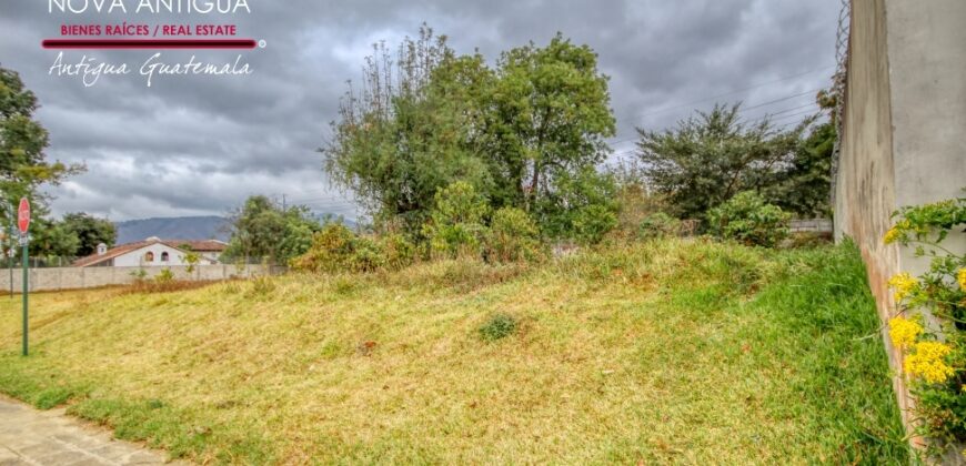 SCB413 – Land for sale in one of the exclusive residential areas of Santa Catarina Bobadilla