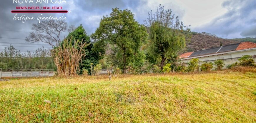 SCB413 – Land for sale in one of the exclusive residential areas of Santa Catarina Bobadilla