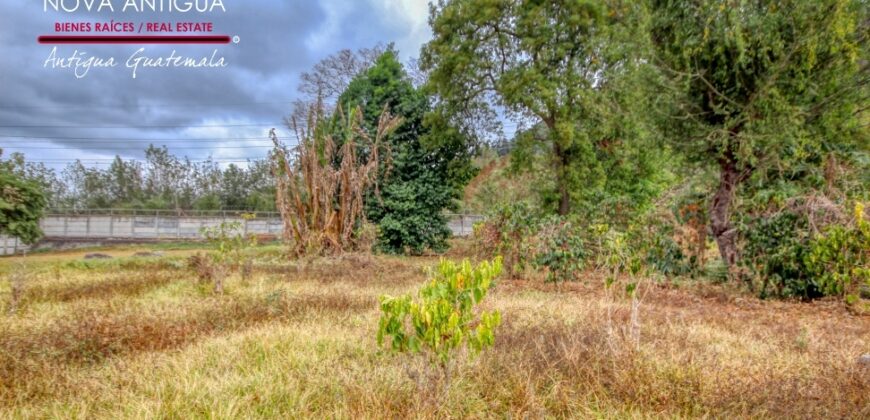 SCB413 – Land for sale in one of the exclusive residential areas of Santa Catarina Bobadilla