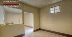 A4245 – Casa en renta a distancia caminable del centro de Antigua Guatemala