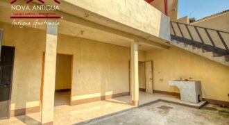 A4245 – House for rent within walking distance of downtown Antigua Guatemala