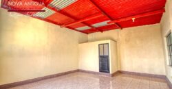 A4245 – Casa en renta a distancia caminable del centro de Antigua Guatemala