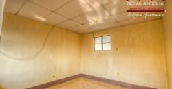 A4245 – Casa en renta a distancia caminable del centro de Antigua Guatemala